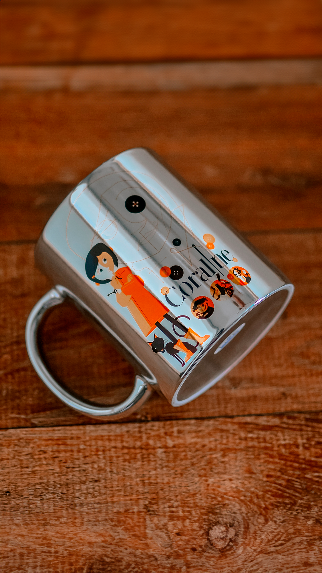 CANECA-CORALINE-TAMANHO-PADRAO-JONES-RODRIGUES