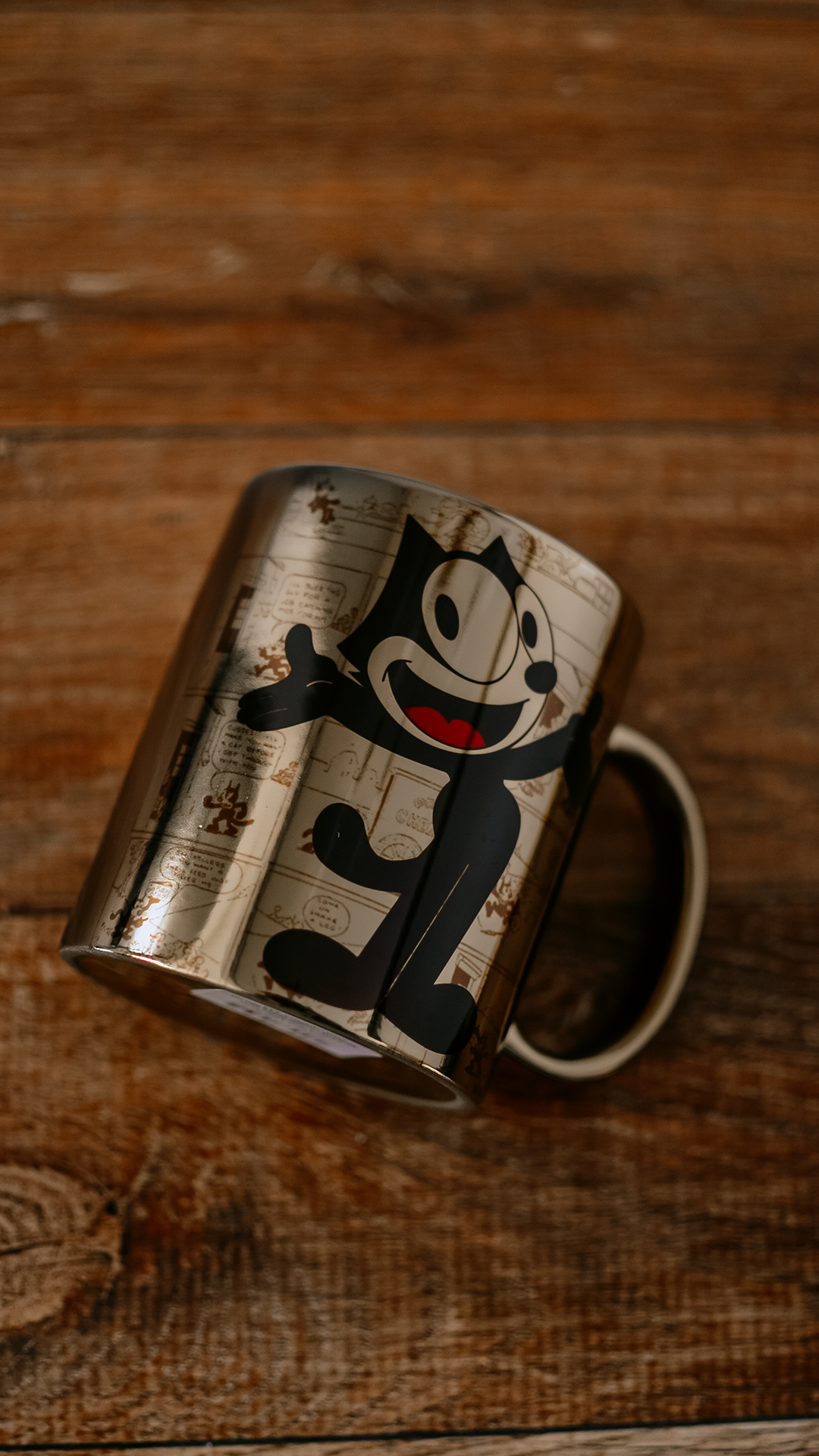CANECA-ESPELHADA-DOURADA-GATO-FELIX