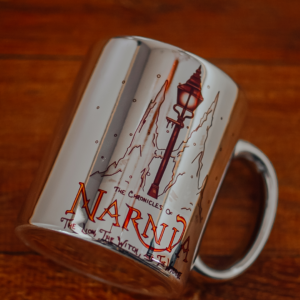 CANECA-PERSONALIZADA-PRATA-CRONICAS-DE-NARNIA