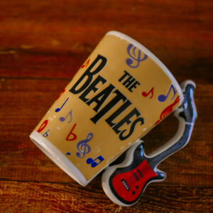 JONES-RODRIGUES-MOCKUP-CANECA-BRANCA