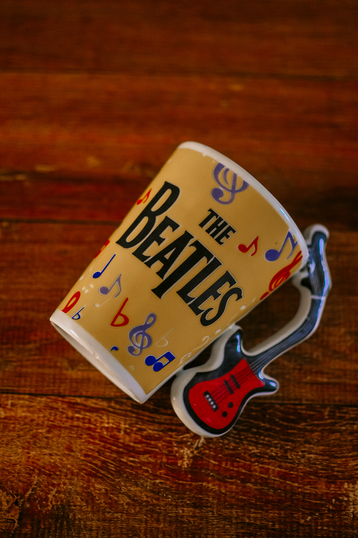 JONES-RODRIGUES-MOCKUP-CANECA-BRANCA