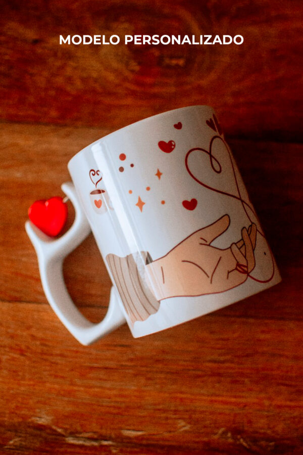 JONES-RODRIGUES-MOCKUP-CANECA-SITE-pingente-coracao